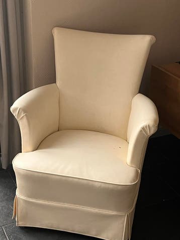 Comfortabele crèmekleurige fauteuil