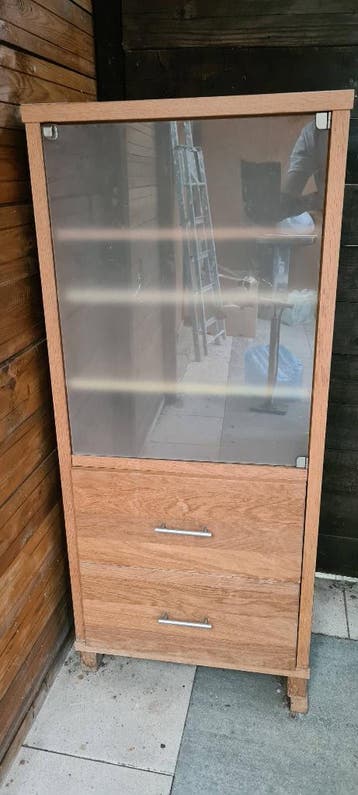 Kast ( gratis )