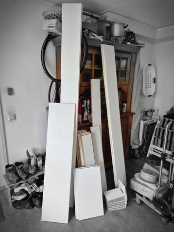 Houten planken voor (boeken) kast