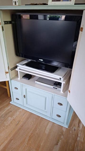 Philips LCD TV - Goede staat (MOET WEG!!!)