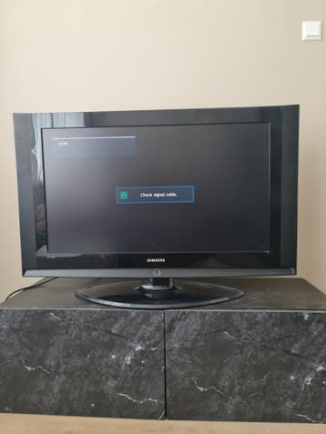 Samsung LE37S62B LCD TV