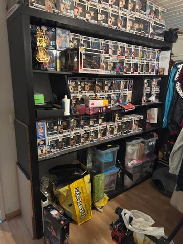 GRATIS | zwarte kast