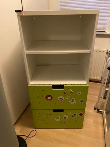 Gratis Ikea kast met 2 lades en planken