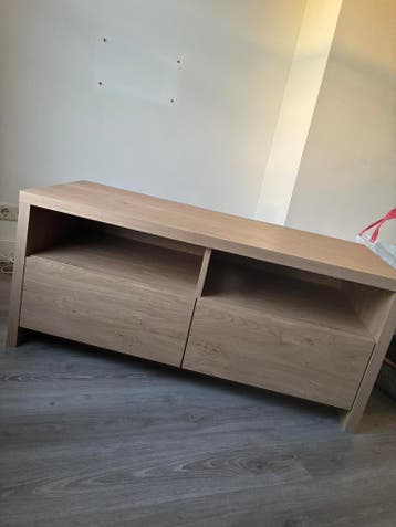 Tv meubel/dressoir gratis