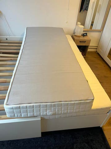 Gratis: 2x IKEA Matrand matrassen (80x200cm)