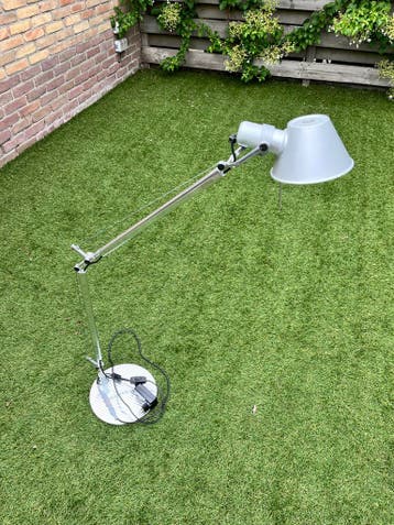 Artemide bureaulamp/vloerlamp - defect - gratis af te halen