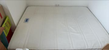 GRATIS: Nette matras - 160 x 200