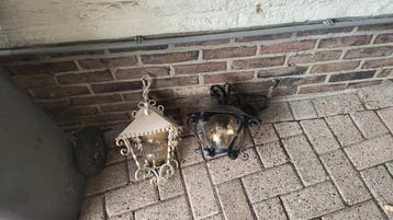 2 gratis lampen af te halen in Simpelveld