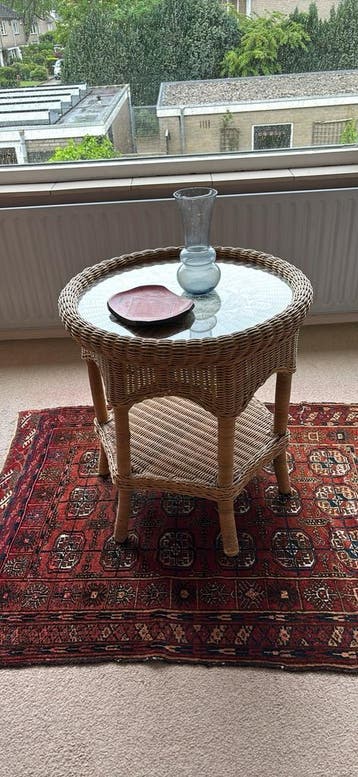 Rotan meubels stoel ronde tafel kastje