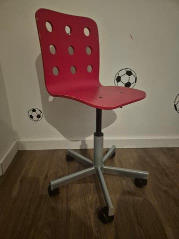 Rode Ikea bureaustoel voor kinderen - Gebruikt