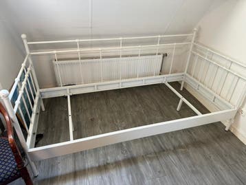 Gratis Bed inc bodem en schoonmatras