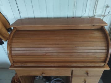 Massief houten secretaire met rolluik