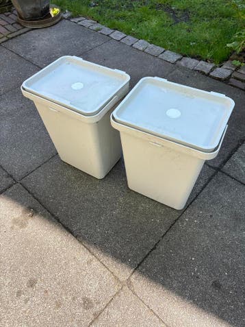 2x IKEA HALLBAR afvalbakken met deksel, 10 liter