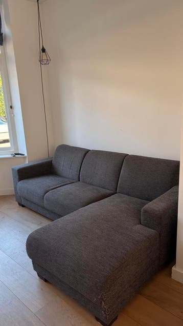 Gratis donkergrijze zitbank met chaise longue (240x85/160cm)