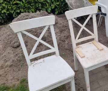 4 witte stoelen gratis ophalen!