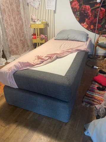 Boxspring 80x200 (pootjes zijn erbij)