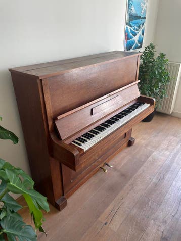 Steinbach piano (gratis meenemen)