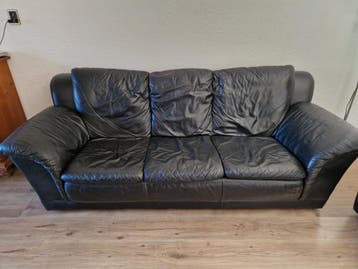 Comfortabele zwarte leren 2- en 3-zitsbanken