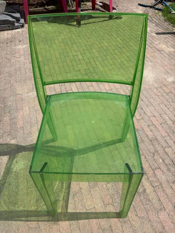 Twee Transparante Groene Stoelen  - Gyza