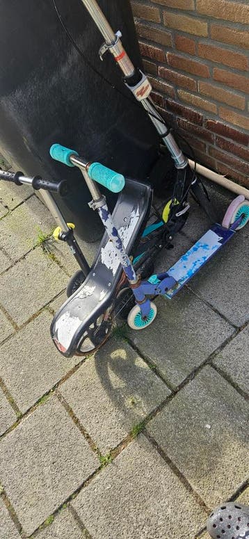 Gratis steps....Space Scooter - 3 stappen, kleur vervaagd
