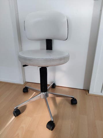 Gratis Witte Bureaustoel