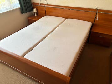 Tweepersoonsbed 282x200 met 2x 80cm matrassen