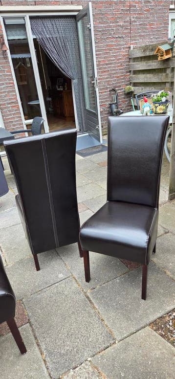 4 donkerbruine eetkamerstoelen kunstleer