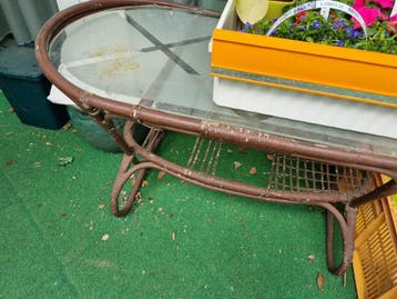 Rotan salontafel met glasplaat - Opknapper gratis afhalen