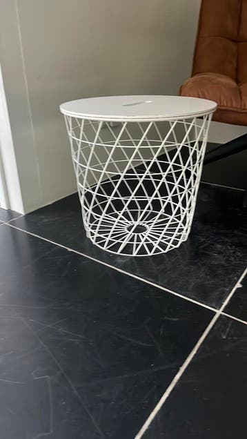 Mandje / tafel - gratis