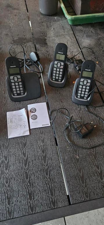 Philips D205 Dect Telefoon Set - 3 Handsets werken niet !