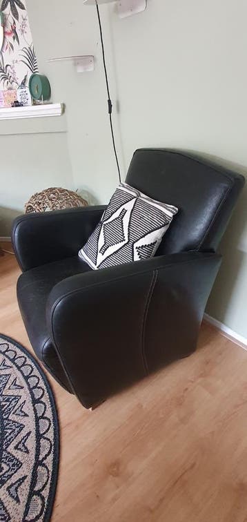 Comfortabele zwarte leren fauteuil