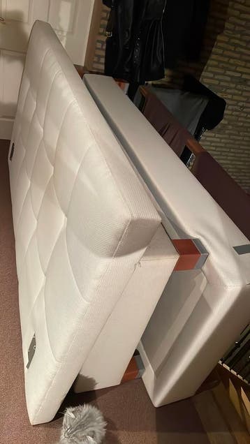 Bedframe GRATIS!
