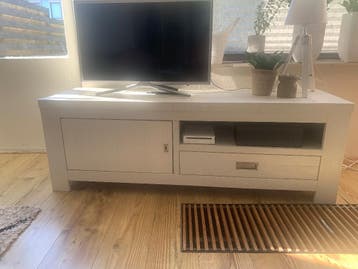 Tv meubel GRATIS