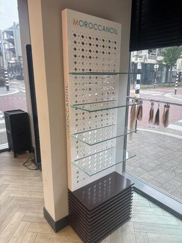 GRATIS OP TE HALEN Display Kast met Glazen Planken