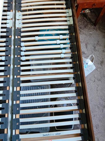 Lattenbodems 2 stuks + bedframe gratis