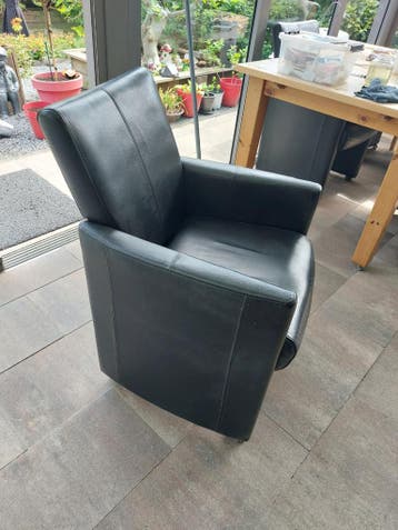 4 stoelen gratis ophalen