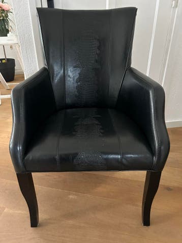 Zwarte leren eetkamerstoelen gratis!