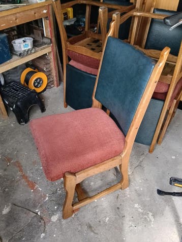 5 eetkamerstoelen - gratis ophalen - niet beschadigd