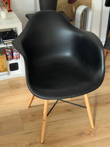 3x kuipstoel - zwarte design stoel met houten poten