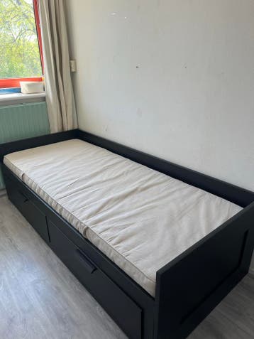 Gratis Ikea Brimnes Uitschuifbaar bed met lades