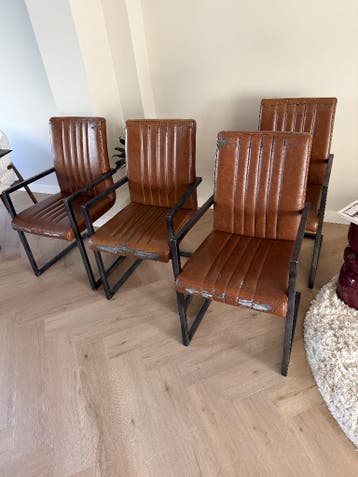 Gratis afhalen - 4 industriële eetkamerstoelen