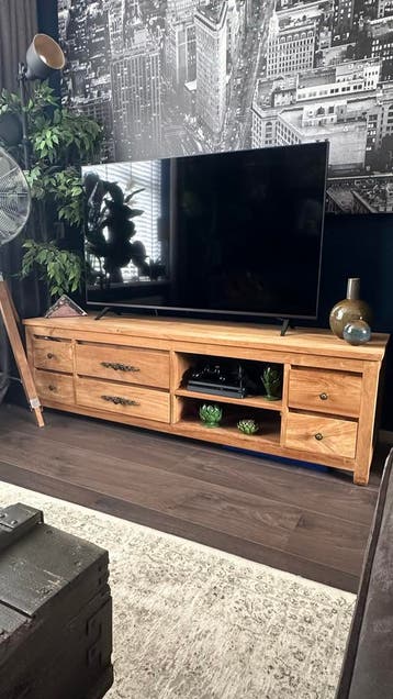 Massief houten tv-meubel met lades en open vakken