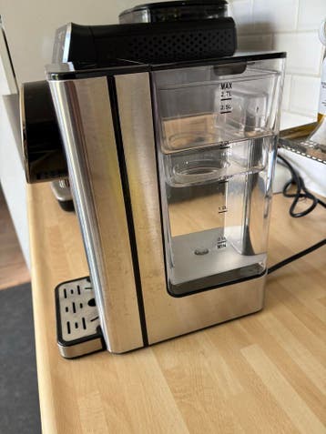 Gratis af te halen Nedis heetwaterdispenser 2,7 L