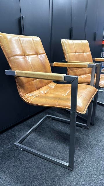 Lederen stoelen