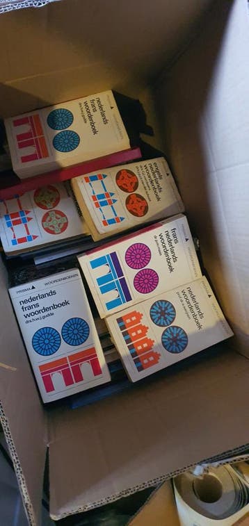 Grote doos met diverse boeken (gratis af te halen)