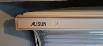 Zonnebank Alisun E12 met 8 goede lampen