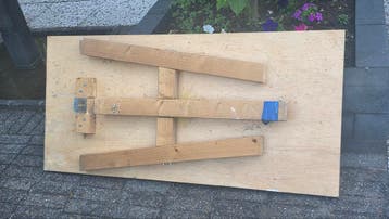 Stevige houten klaptafel - Ideaal voor werk of hobby