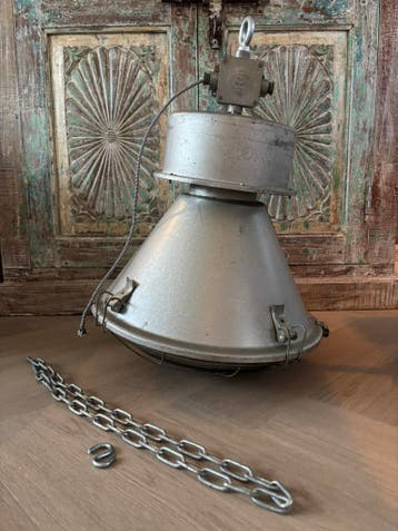 GRATIS industriele lamp