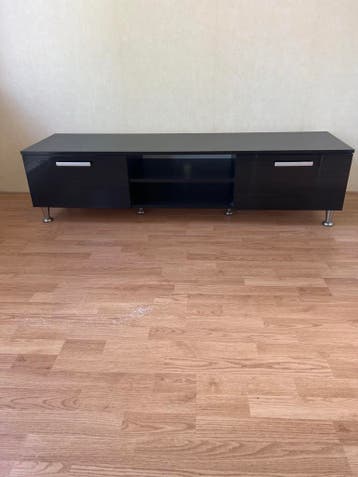 Zwart TV-meubel met opbergruimte