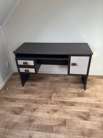 Vandaag gratis ophalen Vintage bureau